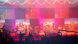 Своя музика від «Братів Гадюкіних» - концерт 20 січня 2006 року в київському Палаці спорту