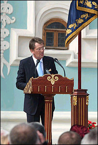 Президент України на Софійській площі в Києві. Фото BBCUkrainian.com