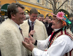 Президент України Віктор Ющенко під час робочої поїздки до Закарпатської області. 14 січня 2007 року