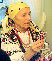 Варвара Мацелла створює ляльки-мотанки з того часу, як вийшла на пенсію