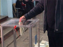 “Прихильники” більшовиків насправді проголосували за Тимошенко. Безкоштовно