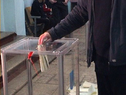 ЦВК отримало списки на формування виборчкомів від 24 партій та блоків. Без більшовиків 