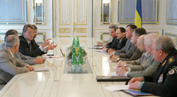 Президент Ющенко проводить нараду із силовиками