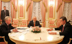 Президент Ющенко сьогодні вчергове нагадав Медведьку про його обов'язки