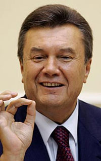 Сеанс нечуваної самокритики. Янукович визнав, що доклав руки до правової вакханалії
