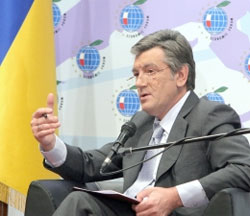 Президент Ющенко тішиться стосунками України з ЄС