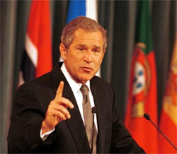 Приезидент Буш закликав членів НАТО ухвалити ПДЧ для України