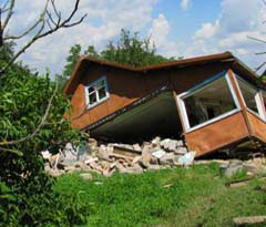 Кількість  будинків, зруйнованих підтопленням виявилася значно меншою