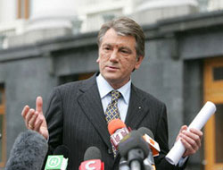 Президент Ющенко занепокоєний використанням Росією української території у війні проти Грузії