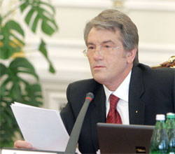 Президент Ющенко незадоволений. Як завжди - демократичним урядом і газом