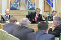 У всьому винна Тимошенко. Президент Ющенко провів зустріч із фракцією НУ-НС