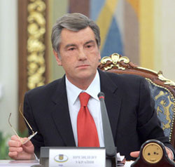 Ющенко сьогодні розглядав землю. Із РНБО