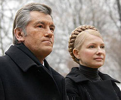 Лицар Ющенко на пустив Тимошенко на московську амбразуру першою