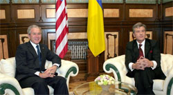 Президенти Буш і Ющенко зустрілися і відверто поговорили