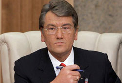 Президент Ющенко написав листи у Москву і ЄС