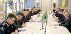 Президент Ющенко проводить сувору нараду з проблеми Космосу у столиці