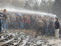 Хроніка Майдану в Кишиневі. Зіткнення студентів і поліції