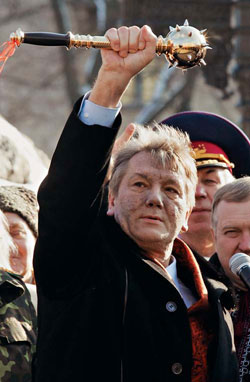 Недолугий піар. Президент Ющенко розповів бізнесменам, в якій поганій країні він Глава