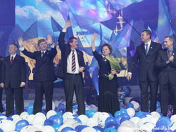 Виборами президента Януковича керуватиме генератор креативних ідей Азаров