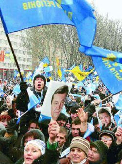 Янукович знає, що програє і вже бронює місце для антимайдану