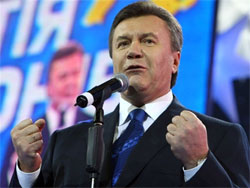 Хроніки вільного вибору. Столичних породіль примушуть любити Януковича