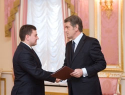 Президент Віктор Ющенко і глава Дніпропетровської ОДА Віктор Бондар