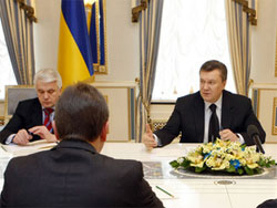 Відкрита політика. Президент Янукович з кимось консультувався 