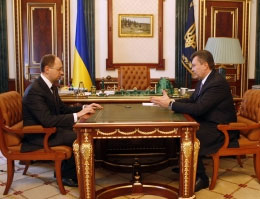 Президент Янукович зустрівся з Яценюком, якого вважає опозицією