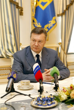 Президент Янукович назвав умови, на яких він згоден на пропозиції Путіна