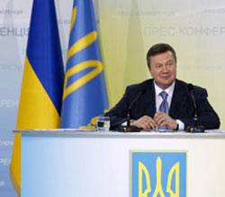 Янукович повідомив, що буде новий стратегічний договір з Росією