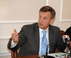 Наливайченко вважає, що треба заборонити КПУ