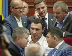 В Україні з’явилася партія УДАР. Її очолив Віталій Кличко