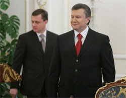 Сумна традиція. Чи буде в Україні Президент, якому вистачатиме влади?