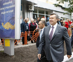 Для Януковича вибори 31 жовтня - справа честі