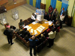 Харківські регіонали пропонують публічний перерахунок голосів 