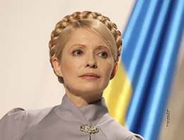 Юлія Тимошенко: азаровський уряд послабить незалежність України