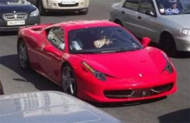 У Києві з’явилося Ferrari за 2,5 млн гривень. Його купила донька київського мера