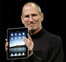 Засновник Apple Стів Джобз свого часу пообіцяв, що iPad зчинить революцію в наших життях, а він лише сприяє поширенню меркантильності серед його власників