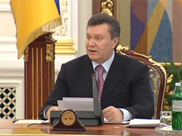 Януковичу не одразу далося слово “археологія”
