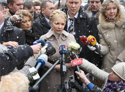 Тимошенко вважає, що в українців холодні оселі через Фірташа