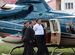 Клюєв натякнув, що у майбутньому Янукович літатиме на українському вертольоті