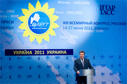 Янукович заплатив російськомовним журналістам за рекламу