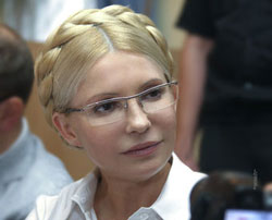 Тимошенко вимагає перекладача, щоб зрозуміти Азарова