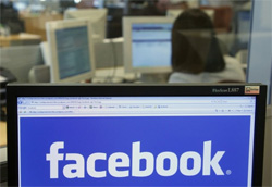 Хакери пообіцяли знищити Facebook 5 листопада