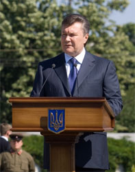 Януковича і Табачника “проганьбили” у Пересопниці