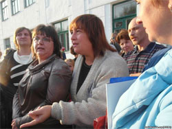  Батьки закритої в Макіївці україномовної школи апелюють до Президента