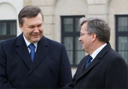 Коморовський їде переконувати Януковича в тому, що політичні репресії - це погано