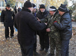 Донецькі чорнобильці, попри судову заборону, не припиняють акцію протесту