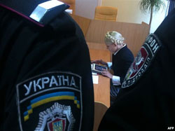 Чекісти, вилучивши медичну картку Тимошенко, порушили закон