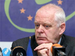 Єврокомісар з прав людини висловив стурбованність ситуацією в Україні